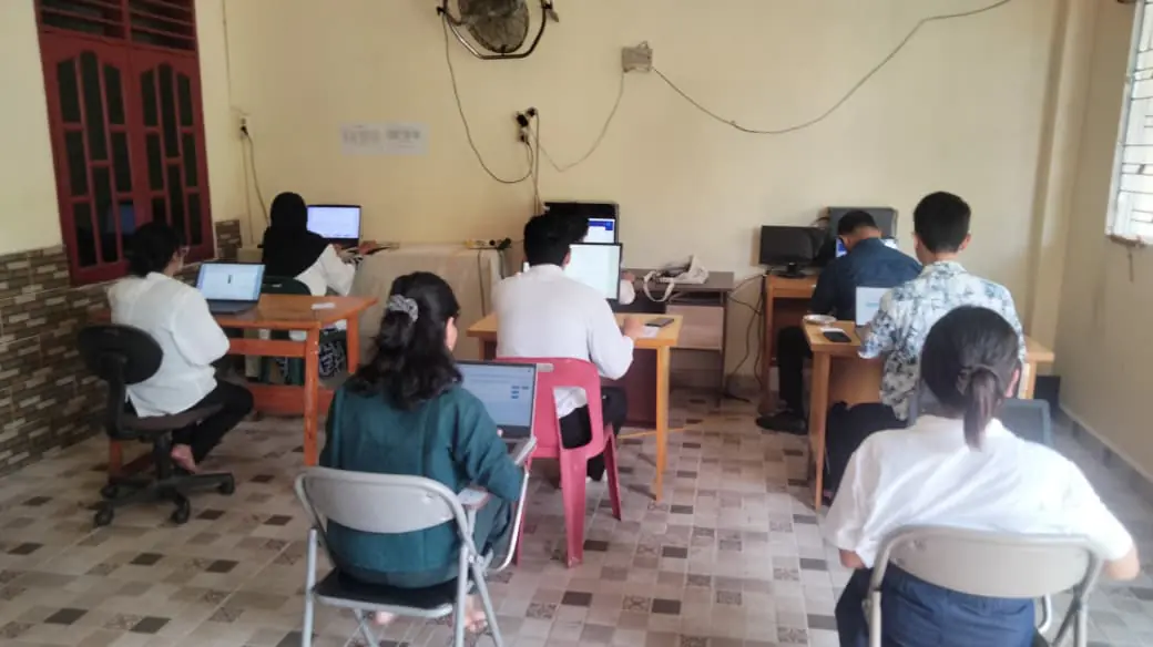 Ujian TKA PKBM Genesa dengan fasilitas komputer